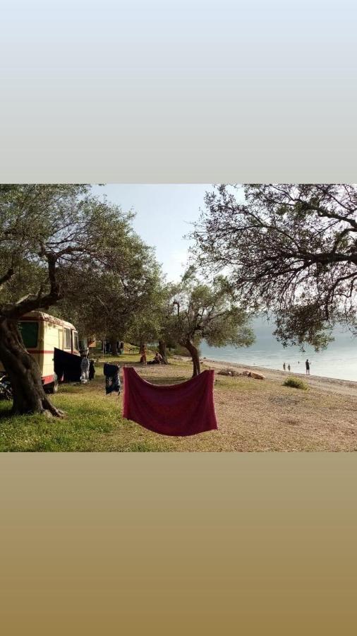 The Lake House" -Trichonida Lake Marathias  Εξωτερικό φωτογραφία