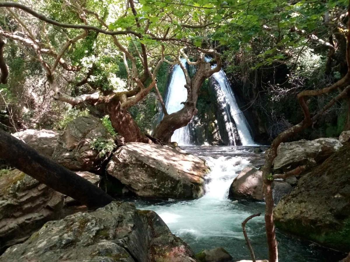 The Lake House" -Trichonida Lake Marathias  Εξωτερικό φωτογραφία