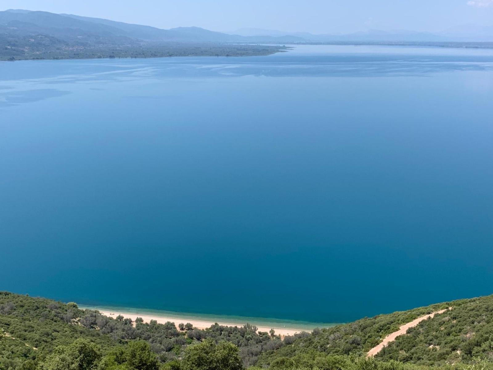 The Lake House" -Trichonida Lake Marathias  Εξωτερικό φωτογραφία